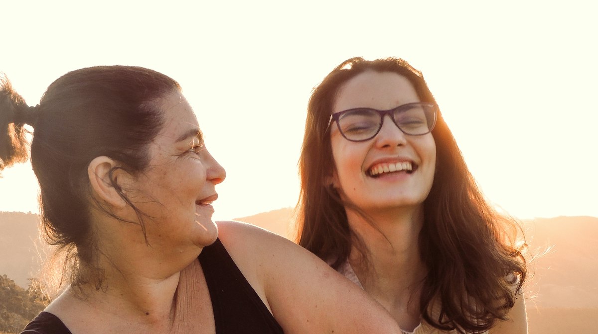 Prezent na 60. urodziny dla mamy — 15 pomysłów, które wzruszą